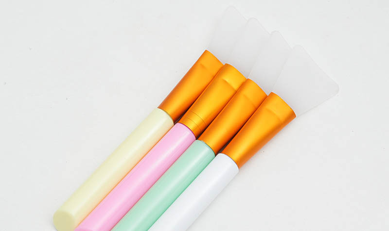 mask brush